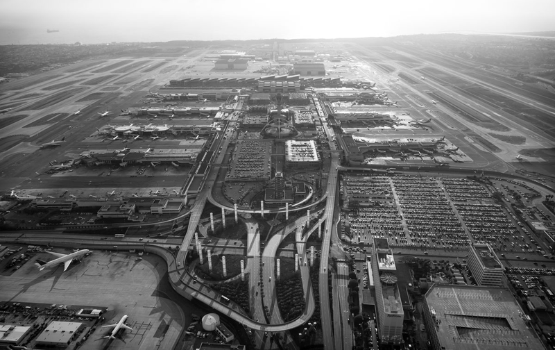 Illustration for article titled This Photog Uses A Chopper As A Studio To Show LA From A Different Angle
